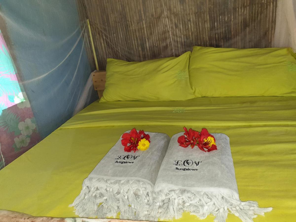 Nohe Ocean View Beach Bungalows Hog Harbour Esterno foto